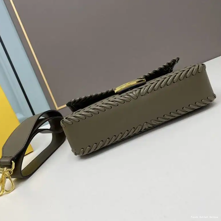 Cheap Leather Medium Fendi Stitching Baguette In Green Bag 0530